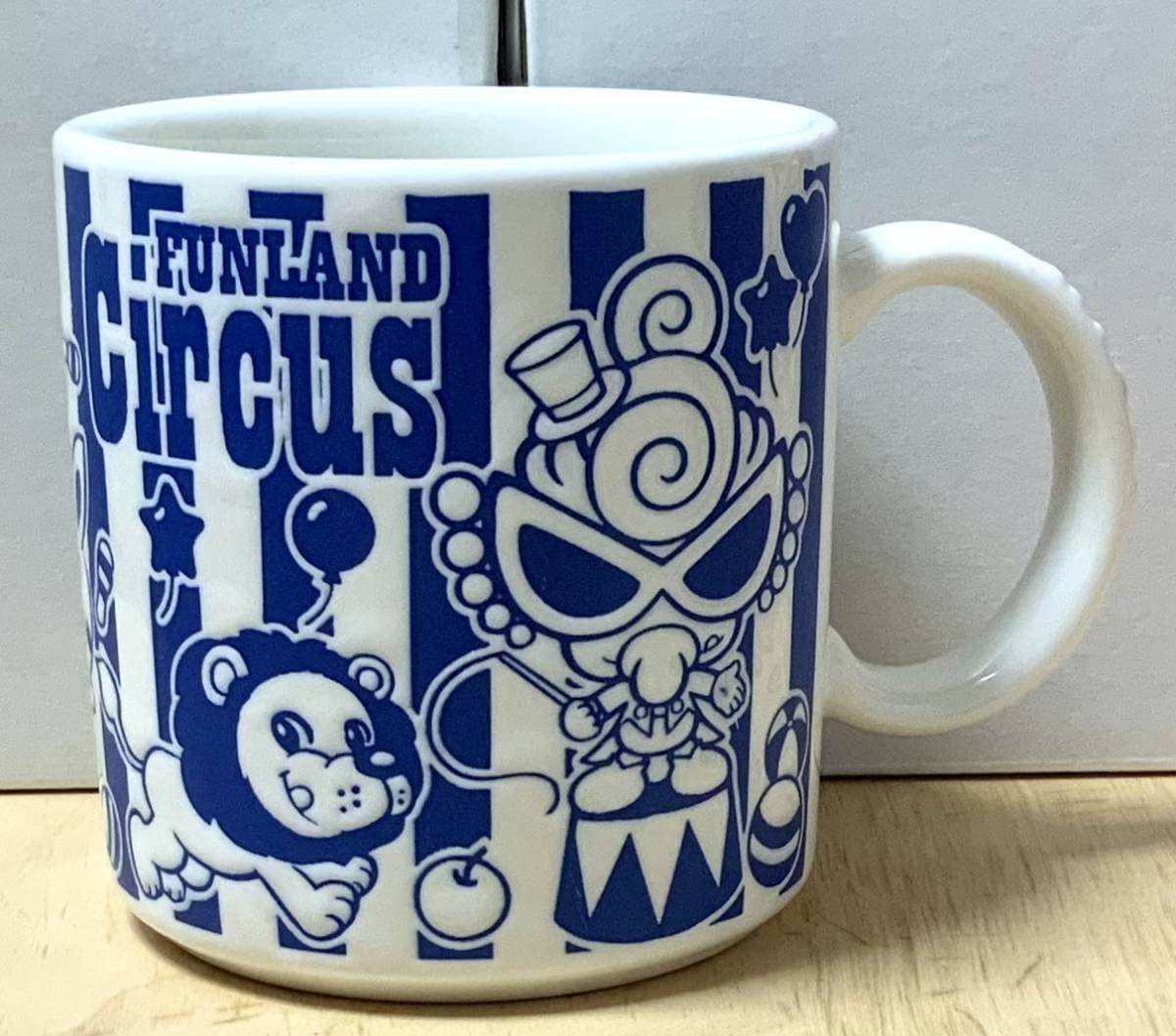 Amazon | ヒスミニ正規品マグカップサーカス柄青コップ食器ノベルティ